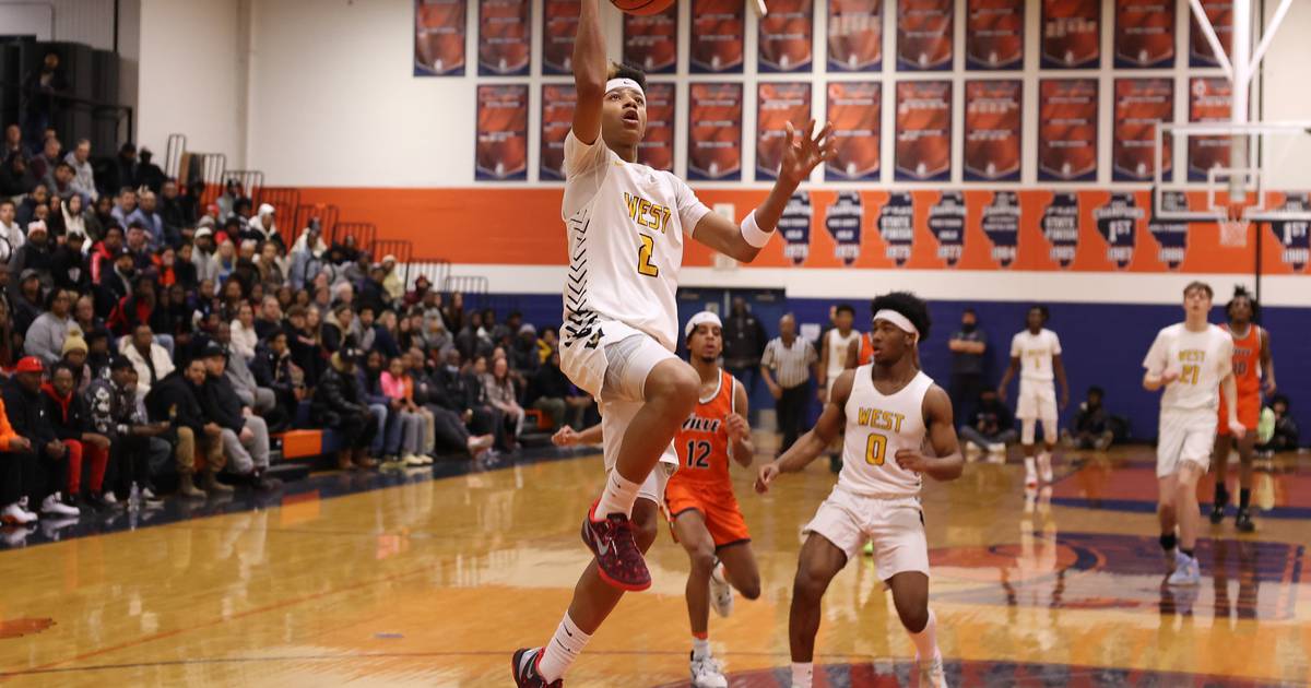 Boys basketball Shorthanded Joliet West bands together for 20th win