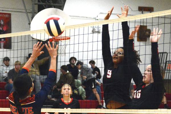 LaMoille celebrates senior night with first win