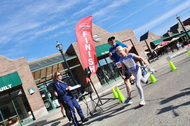 Raue Center for the Arts - Support the Arts with a 5K Run and 6x6 Project Art Auction/Fundraiser