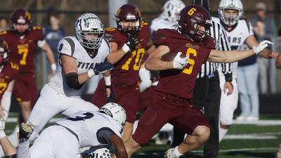 Here are the IHSA football playoff quarterfinal-round scores 