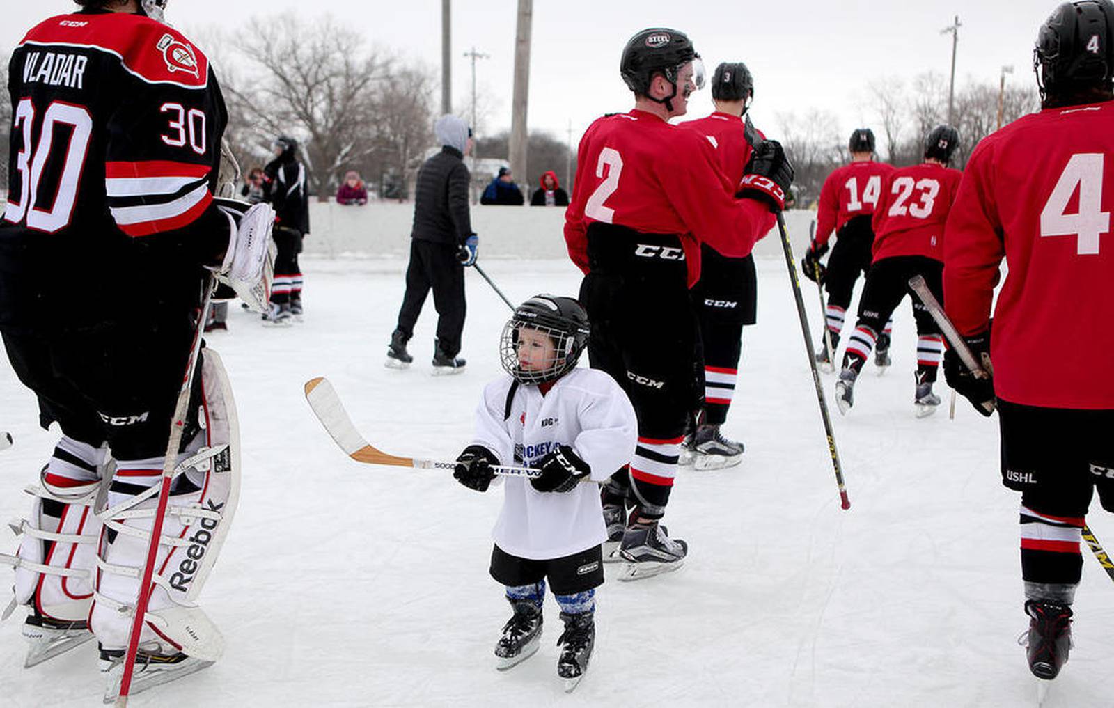 Chicago Steel, fans share outdoor ice, memories – Shaw Local