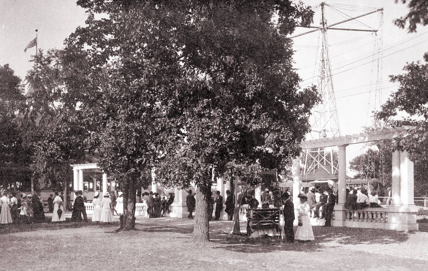 Fox River Park grounds in Kendall County postcard postmarked Aug. 28 1909.