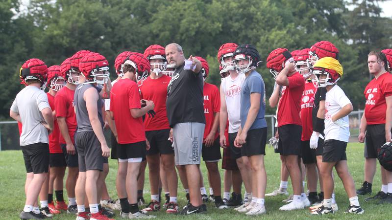 2025 IHSA football preview: Nick Sterling, Red Devils building their own traditions 