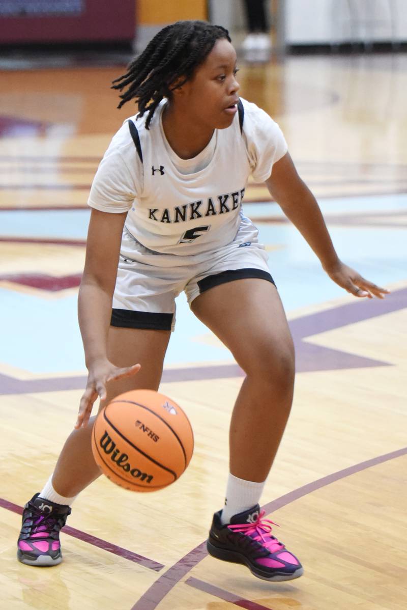 Kankakee's LaMaryah Smith dribbles during a home game against Thornridge Thursday, Jan. 8, 2026.
