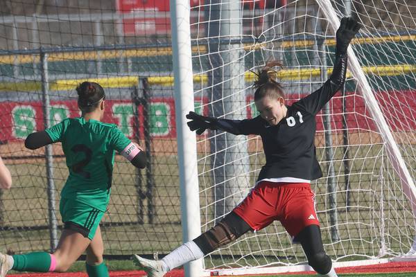 Chloe Carmona strikes 5 times in Ottawa win; Leigha Gammie sets Streator saves record: Times Thursday roundup