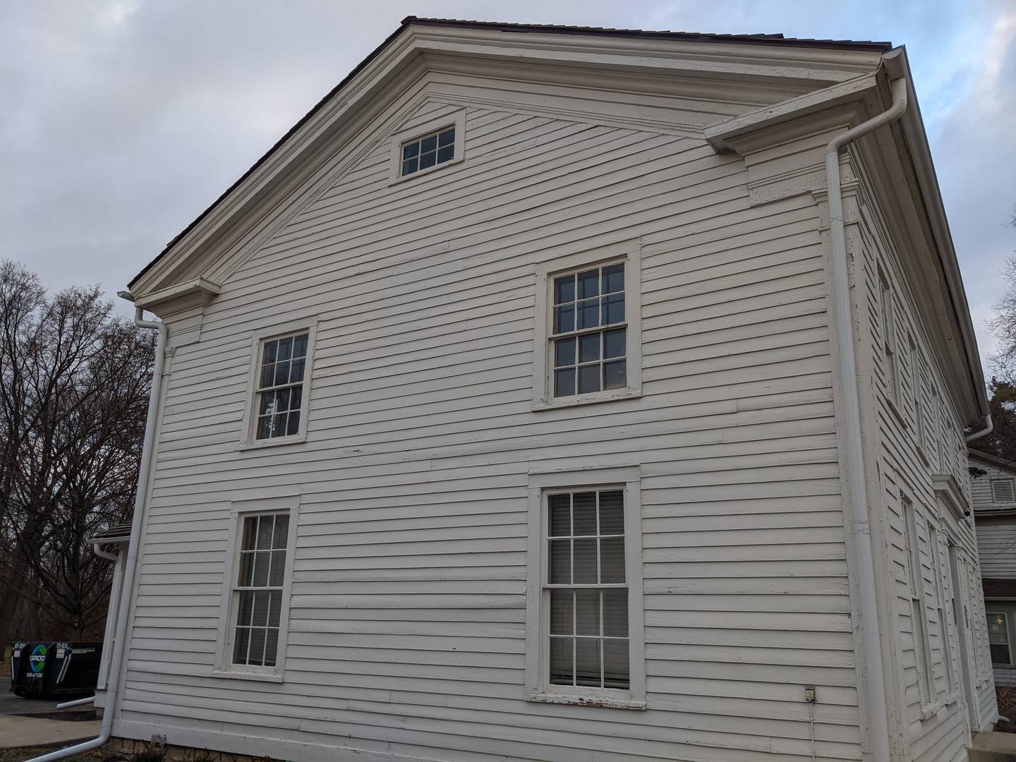 The Plainfield Village Board has given the green light to a plan to turn a 1841 historic house on West Main Street near downtown Plainfield into a bed and breakfast.