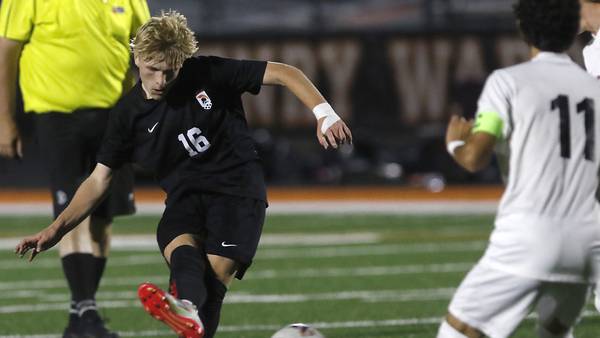 Cody Bundy, McHenry control second half against Prairie Ridge
