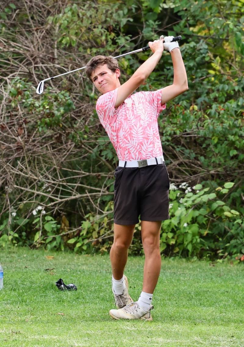 Hall's Johnni Escatel watches his shot during the Three Rivers Conference Tournament on Tuesday, Sept. 23, 2025 at Chapel Hill Golf Course in Princeton.