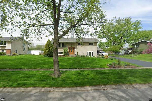 Single-family home sells for $525,000 in Lombard