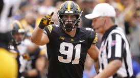 Barrington native Lukas Van Ness impresses at NFL Combine