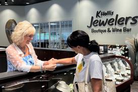 K. Hollis Jewelers thinks outside of the box
