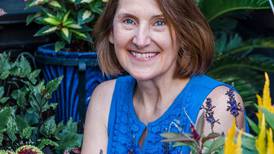 Discover the art of cultivating and cooking with Edible Flowers: A Workshop