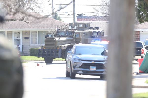 Man dies after long standoff in Joliet with SWAT team