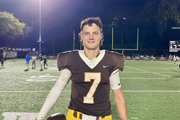Emmett Dowling, Mount Carmel take down Brother Rice in battle of unbeatens