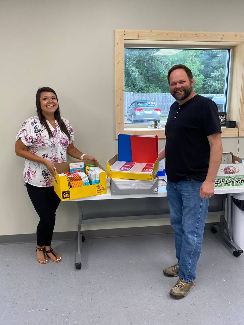 Grundy Bank offered sundaes and root beer floats for $.25 a scoop where the monies raised went towards the “Back-to-School Program” for Grundy County families that was organized by We Care of Grundy County, Operation St. Nick, and Goodwill of Morris.