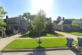 Single-family home sells in Elmhurst for $1.29 million