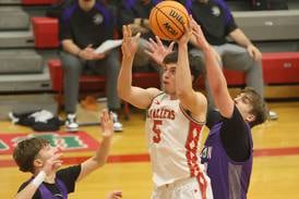 L-P shakes off slow start to pull away from Dixon for nonconference win
