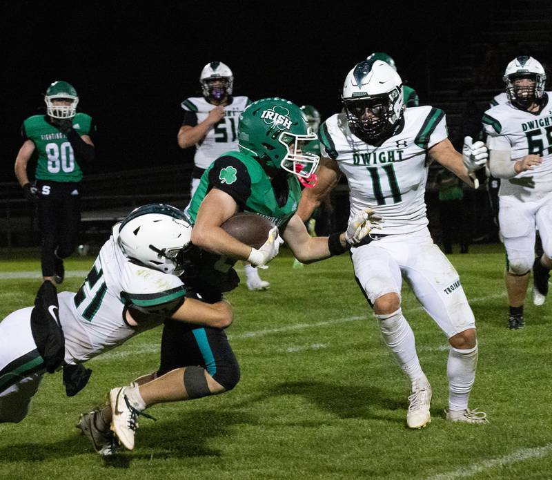 Seneca's #24 runs the ball againt Dwight-Gardner South Wilmington on Friday, Oct. 4, 2024 at Seneca High School.