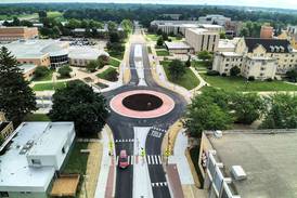 New roundabout open on NIU campus in DeKalb