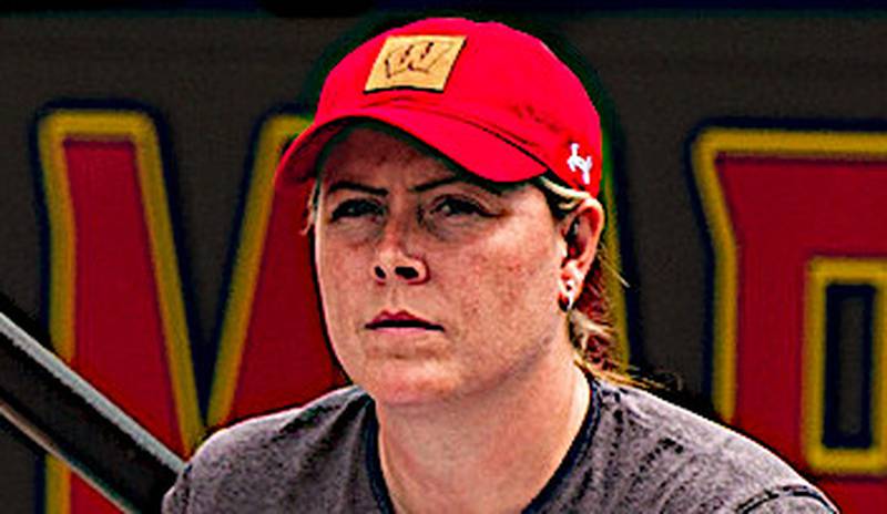 Coal City graduate Kirsten Verdun has been named an assistant softball coach at University of Illinois.