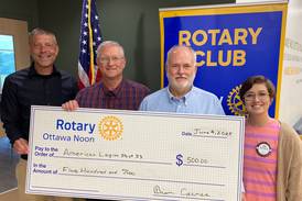 Ottawa Noon Rotary Donates $500 to Ottawa American Legion Post 33