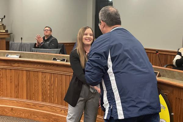 Peru police swear in two new officers