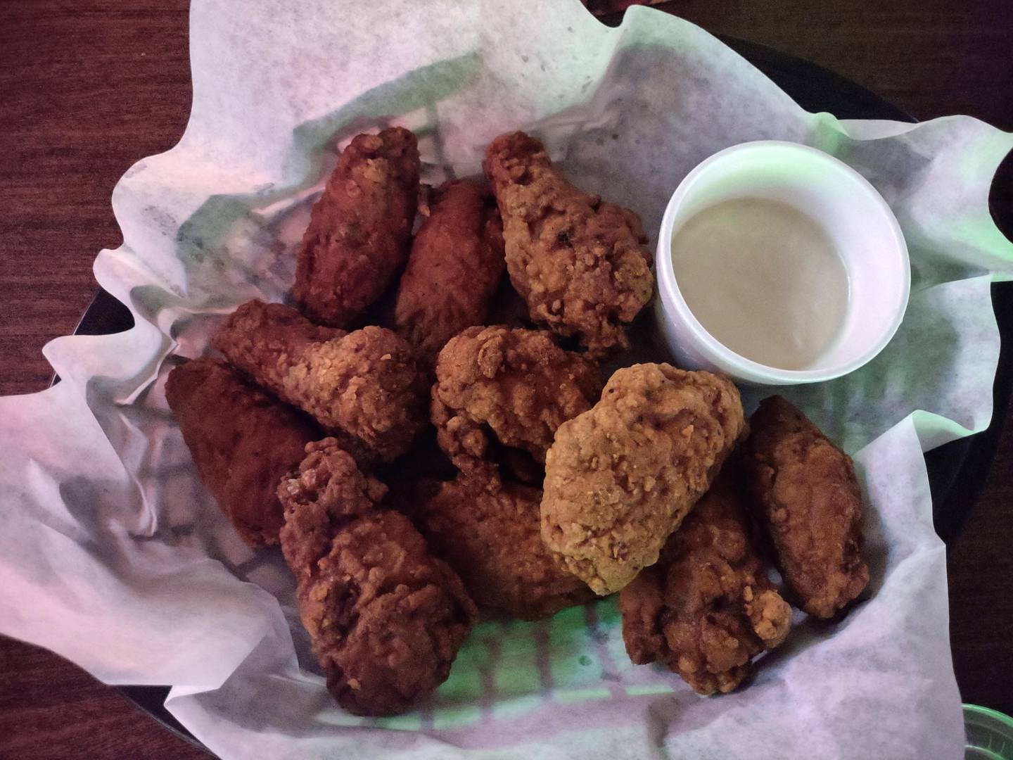 Twelve hot wings at the Dead End Bar & Grill.