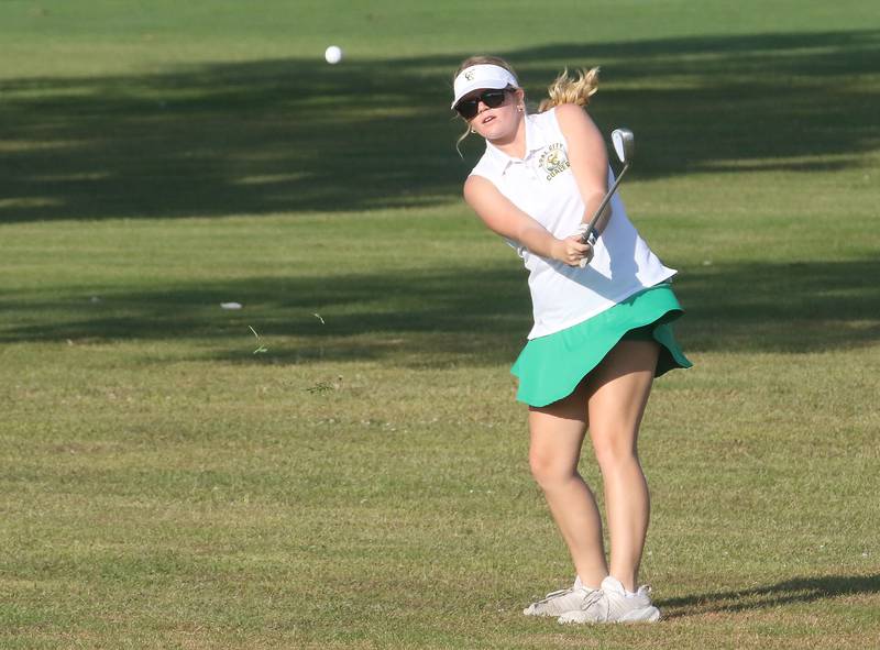 Coal City's Kayla Kowalski hits toward the 6th hole on Monday, Sept. 8, 2025 at Deer Park Golf Club in Oglesby.