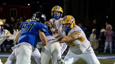 Lincoln-Way East falls to Sandburg, as Williams and others sit with injuries
