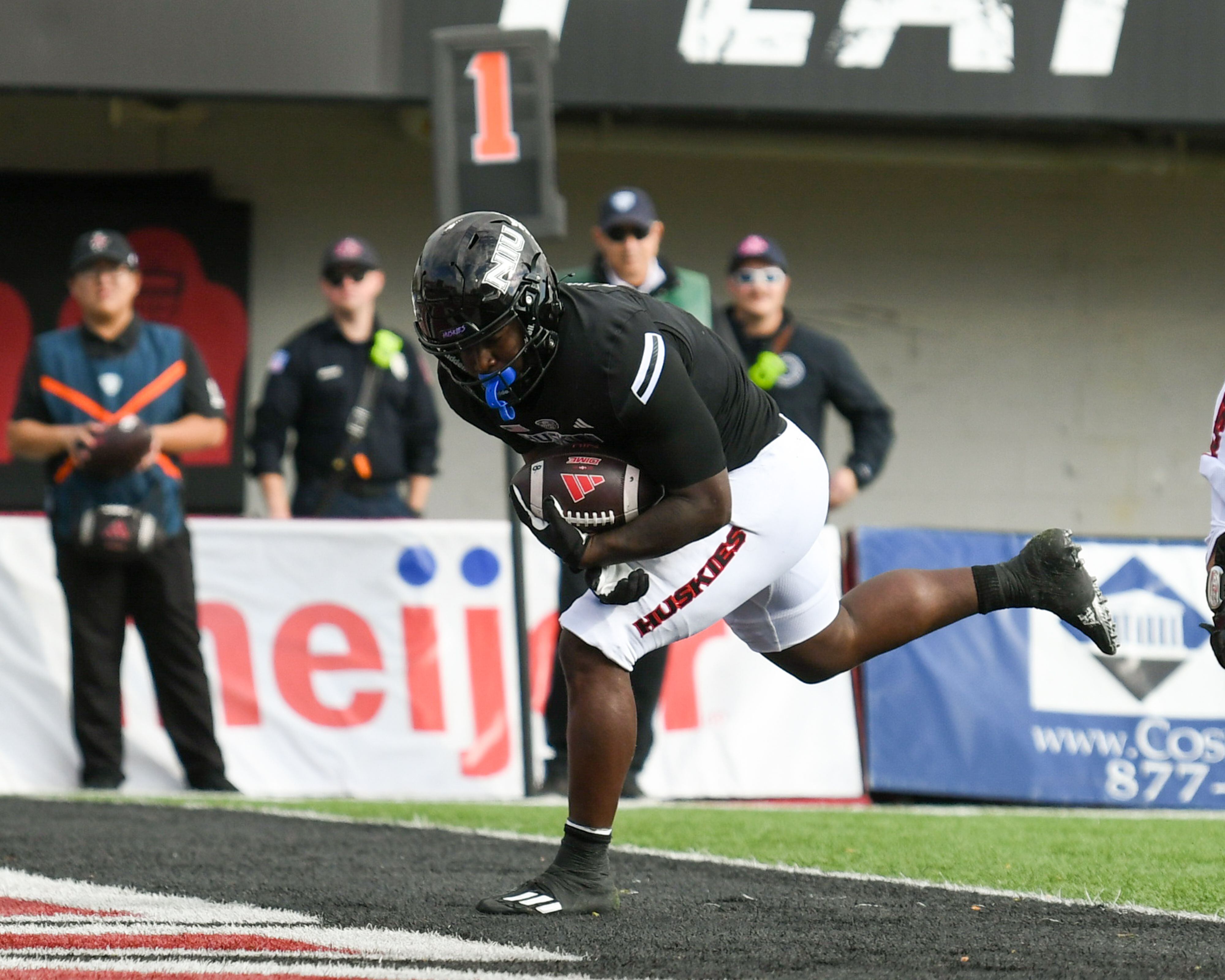 Football Falls at Northern Illinois, 20-13 - Eastern Michigan