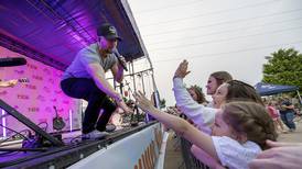 River Country Summer Kickoff concert draws crowds to Dixon riverfront