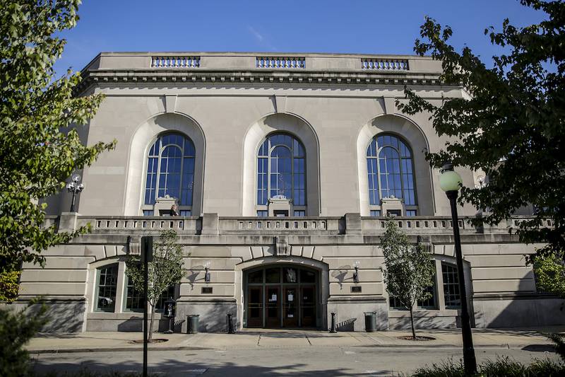 Union Station in downtown Joliet is seen Friday, Sept. 26, 2014. Metra and Amtrak trains will no longer be arriving at Joliet's Union Station as construction of the new Joliet Gateway Center continues.