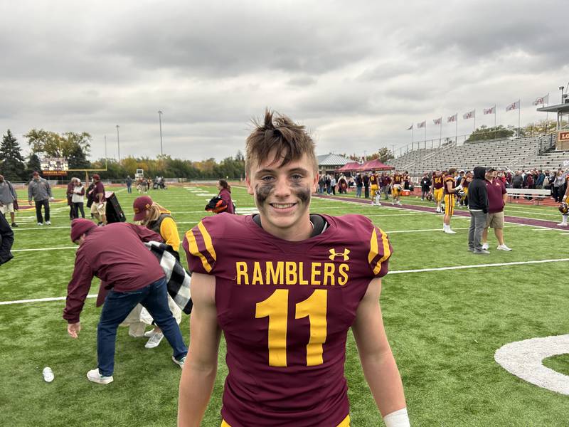 Loyola's Michael Baker caught a touchdown and kicked a field goal to lead the Ramblers past Mount Carmel 23-21 on Saturday in Wilmette.