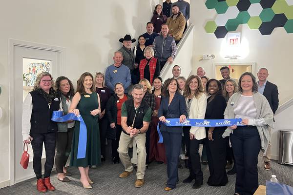 Batavia Chamber celebrates Home Instead Fox River Valley‘s new location