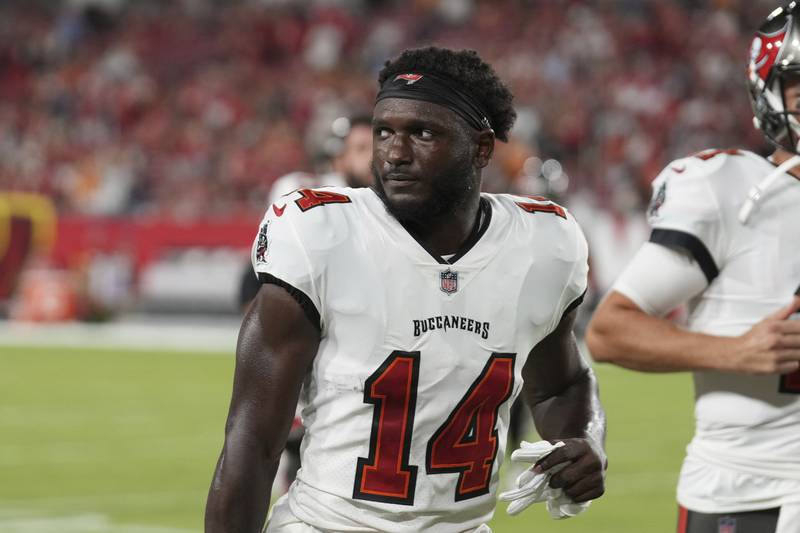 Tampa Bay Buccaneers wide receiver Chris Godwin (14) walks to the locker room before an NFL football game against the Kansas City Chiefs, Sunday, October 2, 2022 in Tampa, FL. The Chiefs defeat the Buccaneers 41-31. (Peter Joneleit via AP)