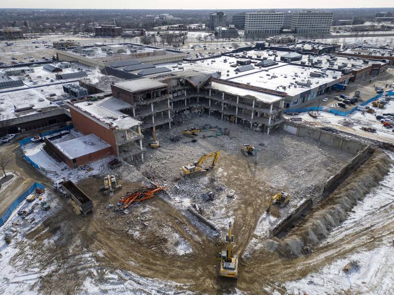 Demolition continues Tuesday, Jan. 7, 2025 at the former Carson Pirie Scott at Yorktown Mall in Lombard.