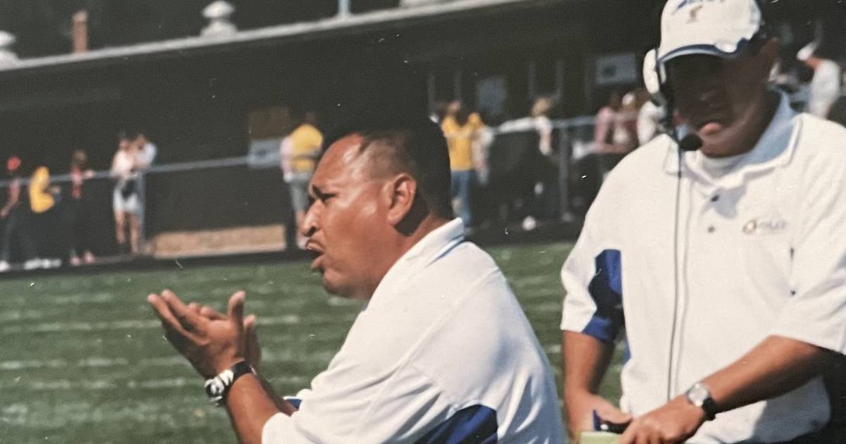 He s out of here After 33 years Joliet Central coach Antonio Juarez