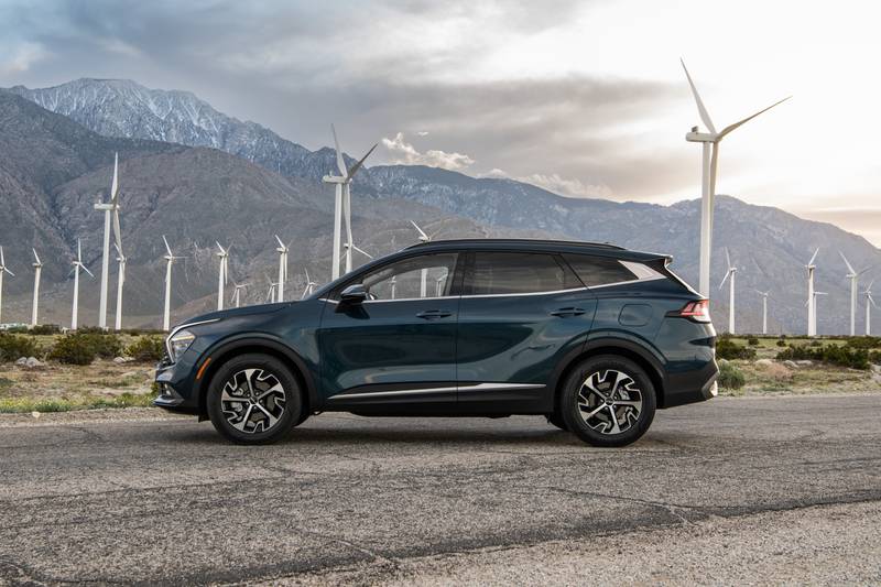The 2024 Kia Sportage Hybrid is a handsome compact SUV.