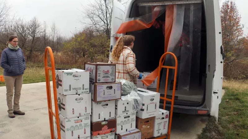 ‘Illinois farmers can feed Illinois’: State grant program offers assistance