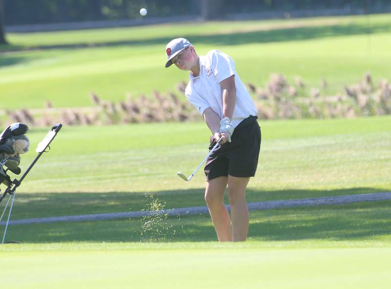 L-P's Grady Santor chips the ball toward the hole during the Pirate Invitational on Monday, Sept. 15, 2025 at Deer Park Golf Club in Oglesby.