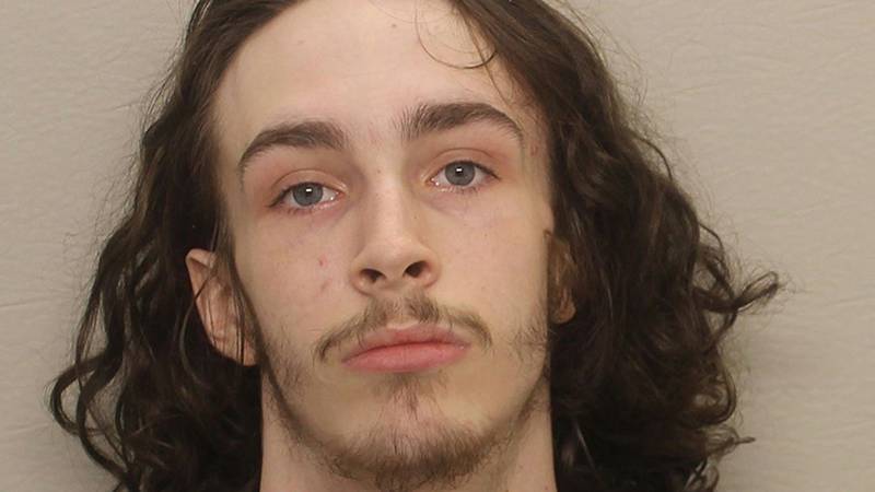 Rockford man pleads not guilty to felony charges of running from police with a loaded handgun