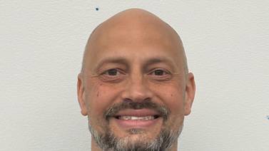 Oswego East hires Brian Johnson as next boys basketball coach