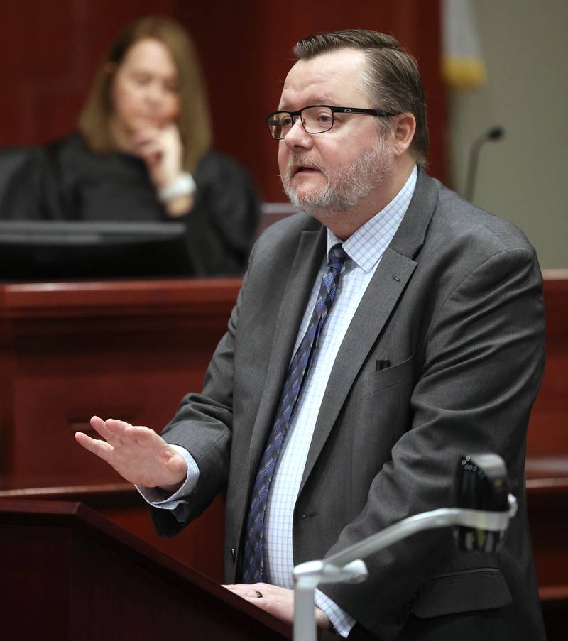 Chip Criswell, lead defense attorney for Jonathan D. Hurst, presents his closing argument Thursday, Jan. 30, 2025, during day six of the Hurst trial at the DeKalb County Courthouse in Sycamore. Hurst is charged in the 2016 killings of elderly mother and son Patricia and Robert Wilson in Sycamore.