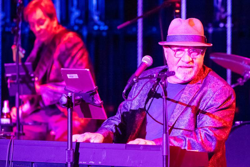 Raue Center for the Arts will present the highly-anticipated “Blue-Eyed Soul Session” at 7 p.m.  Saturday, May 17, featuring Derrick Procell and his All-Star Mojo band.