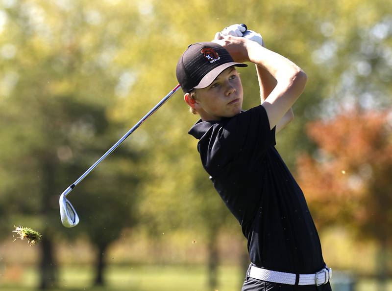 McHenry’s Tanner Polep watches his tee shot on the 17th hole during the IHSA Boys’ Class 3A Sectional Golf Tournament Monday, Oct. 3 2022, at Randall Oaks Golf Club in West Dundee.