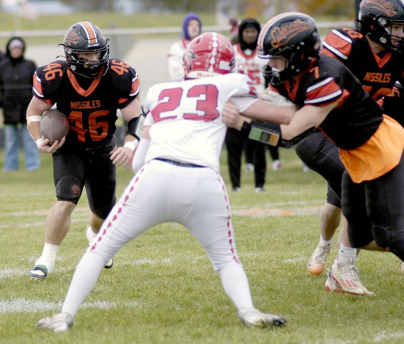 Spencer Nye takes the ball upfield against South Beloit. The Milledgeville Missiles defeated the South Beloit SoBos  22-6 in Round 2 of the I8FB playoffs. The game took place at Milledgeville on Saturday, November 8th, 2025