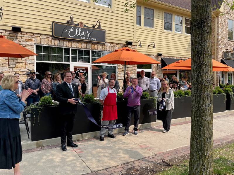 Ella’s Italian Pub celebrated its opening with a ribbon-cutting ceremony May 18, 2023 at its 407 S. 3rd Street location in Geneva.