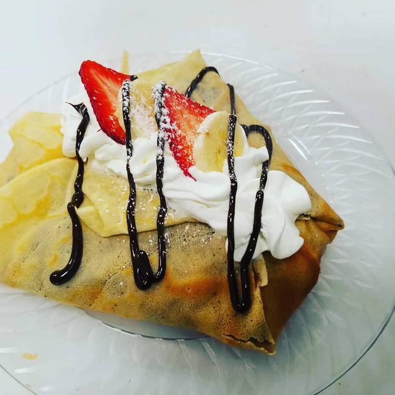 If you’ve missed Lil’ Mad Café in downtown La Salle, there’s another opportunity to get their crepes.