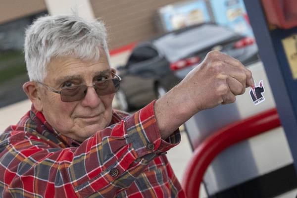 Gas price average spikes 56 cents in Illinois