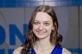 Keighley Davis scores twice to lift Princeton over Mendota